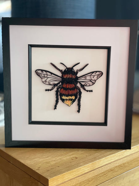 Bee Quilled Paper Picture